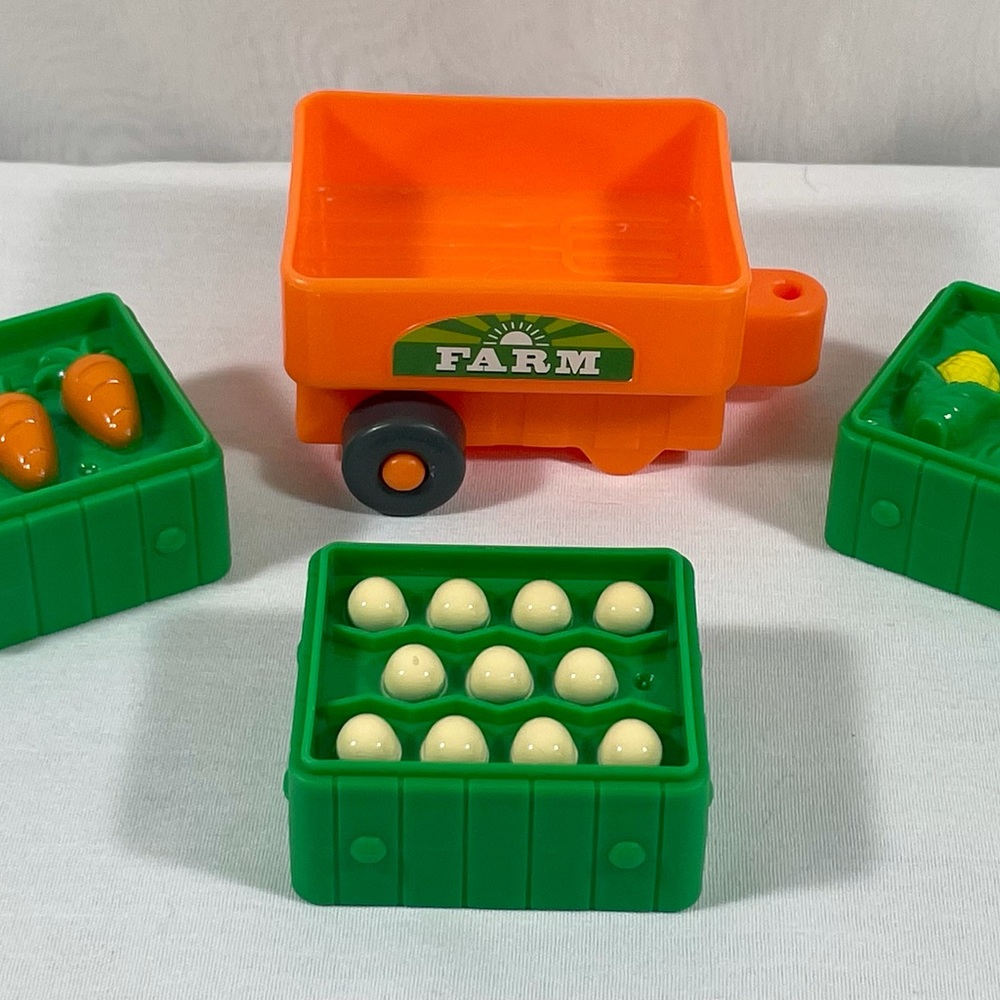 Fisher Price Trailer Wagon with 3 different Vegetable or Parts for Farm Tractor